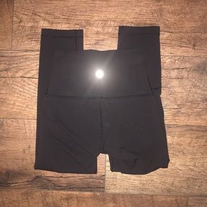 Black lululemon leggings